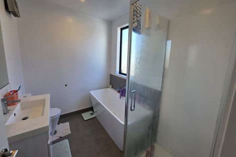 Photo of property in 15c Cessna Crescent, Mangere, Auckland, 2022