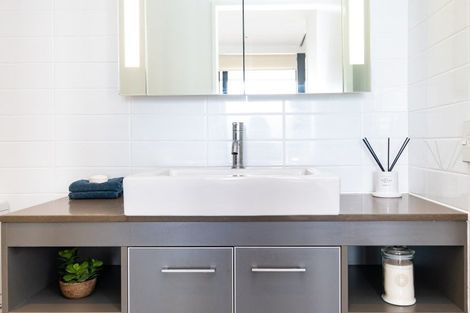 Photo of property in 306/7 Humber Street, Pandora, Napier, 4110