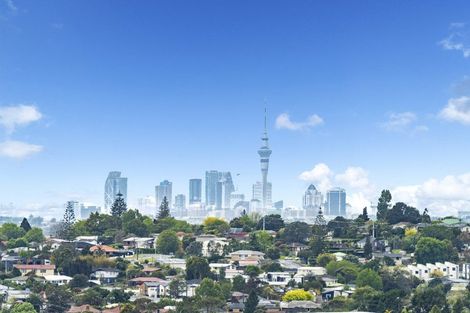 Photo of property in 79 San Valentino Drive, Henderson, Auckland, 0612