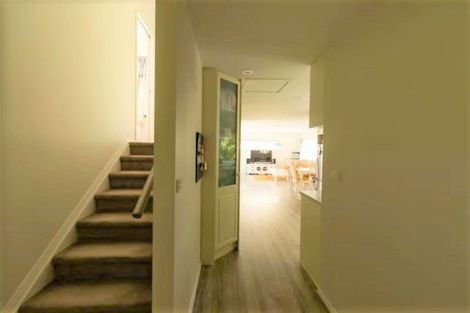 Photo of property in 6a Hiwihau Place, Glenfield, Auckland, 0629