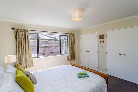 Photo of property in 8 Georgia Grove, Paraparaumu, 5032