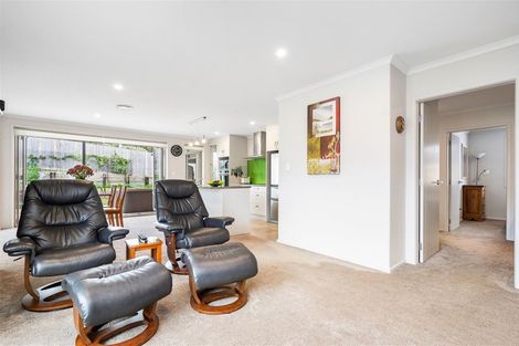 Photo of property in 6 Powhaitere Road, One Tree Point, 0118