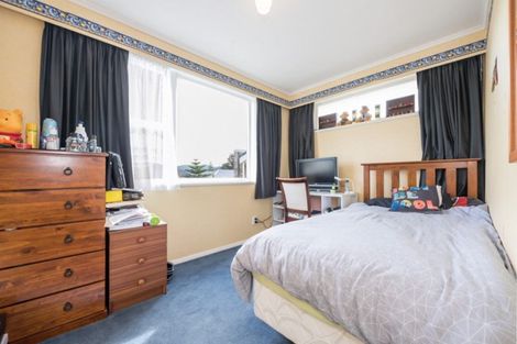 Photo of property in 18 Helvetia Grove, Naenae, Lower Hutt, 5011