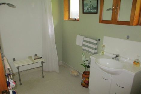 Photo of property in 2 Wilson Crescent, Karoro, Greymouth, 7805