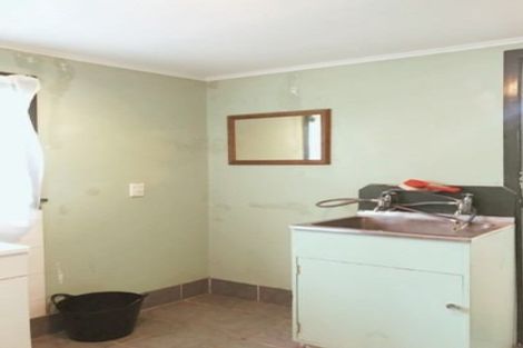 Photo of property in 16 Rimu Street, New Lynn, Auckland, 0600