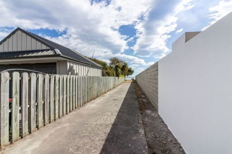 Photo of property in 96 Beachville Road, Redcliffs, Christchurch, 8081