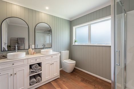 Photo of property in 44 Memorial Drive, Parahaki, Whangarei, 0112