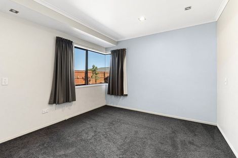 Photo of property in 5d James Drive, Bell Block, New Plymouth, 4312