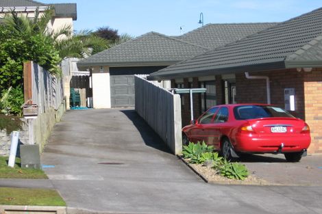 Photo of property in 23b John Brooke Crescent, East Tamaki Heights, Auckland, 2016