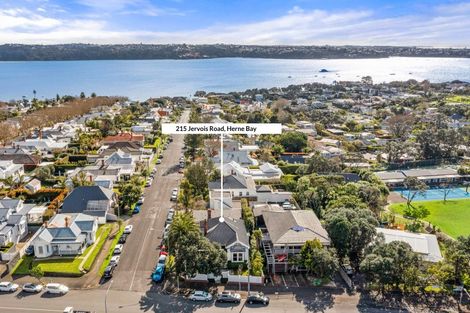 Photo of property in 215 Jervois Road, Herne Bay, Auckland, 1011