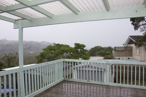 Photo of property in 27 Pipitea Place, Massey, Auckland, 0614