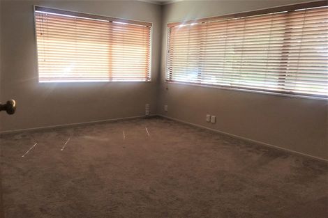 Photo of property in 3/27 Luplau Crescent, Cockle Bay, Auckland, 2014