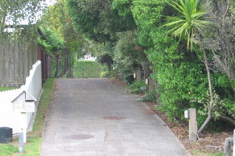 Photo of property in 9 Miltonia Avenue, Te Atatu South, Auckland, 0610