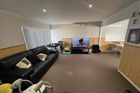 Photo of property in 105 Mahia Road, Wattle Downs, Auckland, 2103