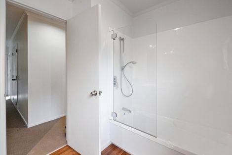 Photo of property in 1 Botanical Heights Drive, Waipahihi, Taupo, 3330