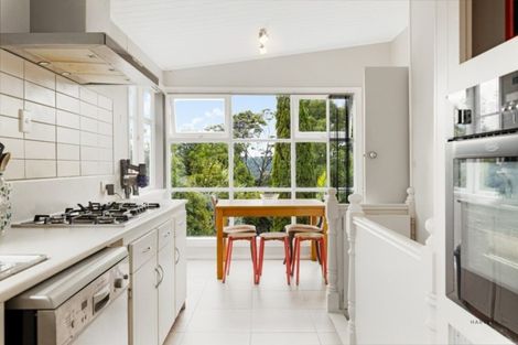 Photo of property in 8 Walker Road, Henderson Valley, Auckland, 0612