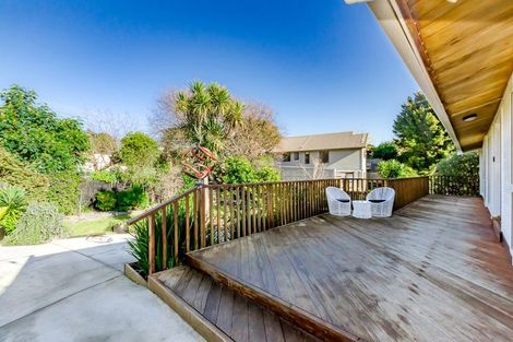 Photo of property in 15 Tiromoana Road, Raumati South, Paraparaumu, 5032