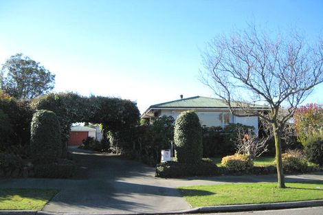 Photo of property in 16 Warren Crescent, Hillmorton, Christchurch, 8025