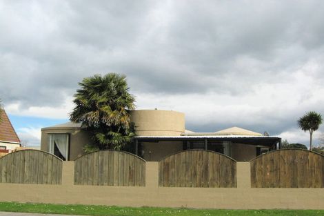 Photo of property in 12 Williamson Road, Clive, 4102