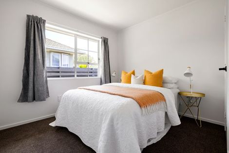 Photo of property in 1 Hilton Road, St Andrews, Hamilton, 3200