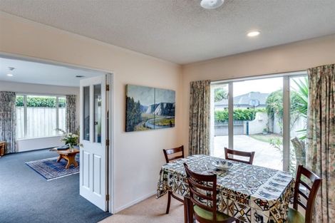 Photo of property in 44 Pukekura Place, Taradale, Napier, 4112