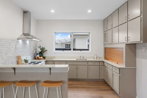 Photo of property in 19 Wyon Street, Linwood, Christchurch, 8062