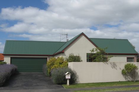 Photo of property in 5 Holdsworth Drive, Otamatea, Whanganui, 4500