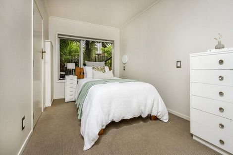 Photo of property in 20 Mcdowell Crescent, Hillcrest, Auckland, 0627