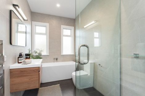 Photo of property in 3 Strowan Road, Strowan, Christchurch, 8052