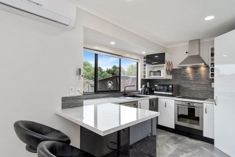 Photo of property in 21 Hawk Place, Welcome Bay, Tauranga, 3112