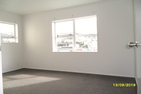 Photo of property in 8 Girton Terrace, Mount Cook, Wellington, 6021