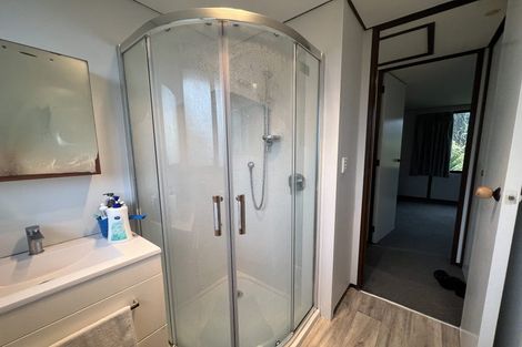 Photo of property in 22 Crosby Road, West Harbour, Auckland, 0618