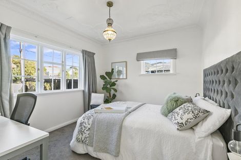 Photo of property in 374 Karori Road, Karori, Wellington, 6012