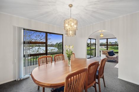 Photo of property in 21 St Annes Crescent, Wattle Downs, Auckland, 2103