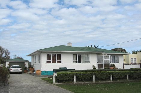 Photo of property in 4 Ruapehu Street, Castlecliff, Whanganui, 4501