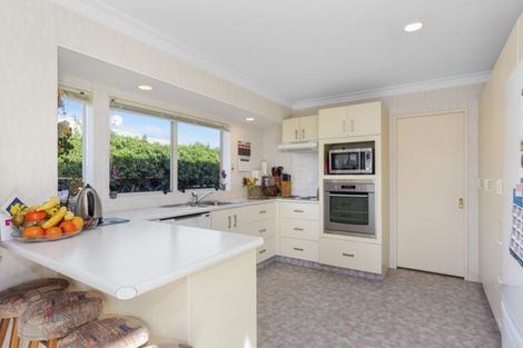 Photo of property in 180 Grenada Street, Mount Maunganui, 3116