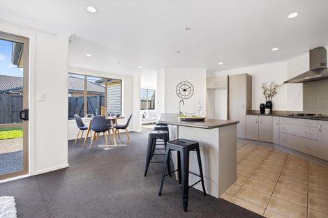 Photo of property in 14 Cranmer Close, Rototuna North, Hamilton, 3210