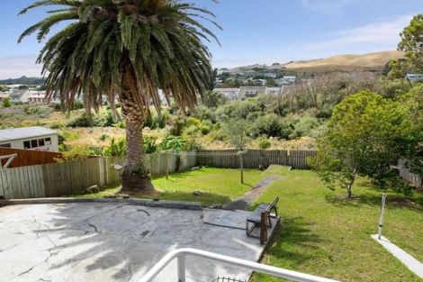 Photo of property in 124 Driver Crescent, Cannons Creek, Porirua, 5024