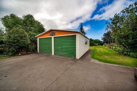 Photo of property in 223 Glover Road, Hawera, 4610