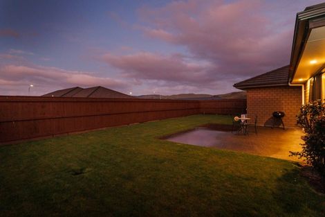 Photo of property in 7 Cyprus Place, Fitzherbert, Palmerston North, 4410