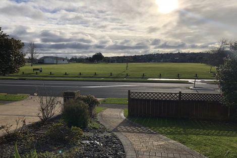 Photo of property in 70 Millhouse Drive, Northpark, Auckland, 2013