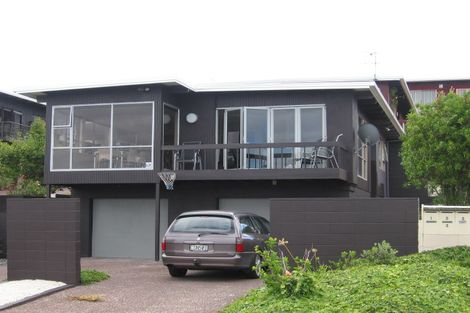Photo of property in 1/3 Marama Street, Castor Bay, Auckland, 0620