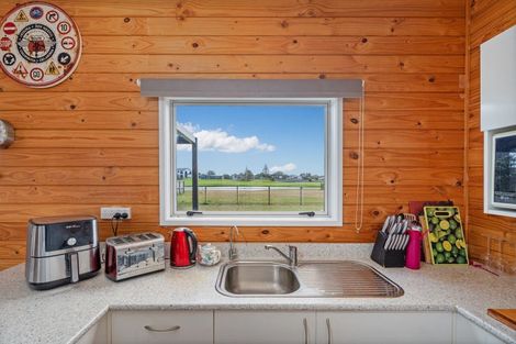 Photo of property in 149 Rangiora Crescent, Matarangi, Whitianga, 3592