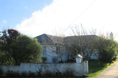 Photo of property in 17 Falla Street, Paraparaumu Beach, Paraparaumu, 5032