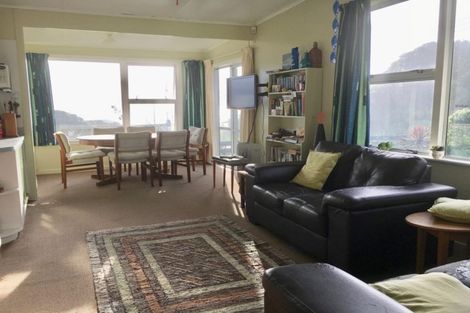 Photo of property in 1 Beach Road, Mokau, 4376