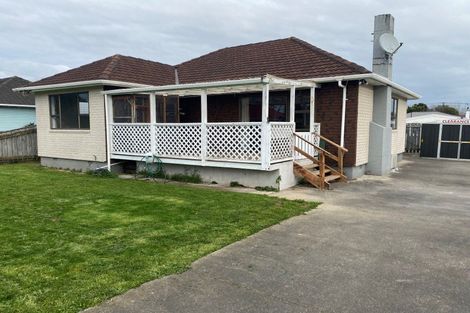 Photo of property in 12 Saint Annes Street, Levin, 5510