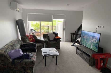 Photo of property in 4 Rorida Lane, Flat Bush, Auckland, 2019