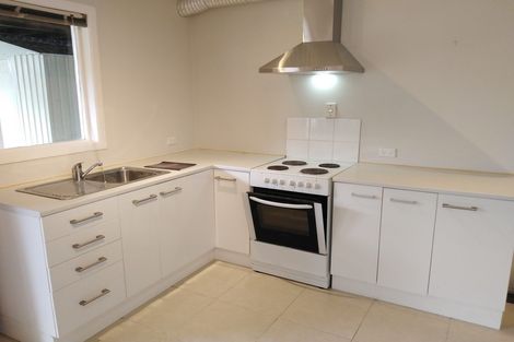 Photo of property in 76 Wade River Road, Stanmore Bay, Whangaparaoa, 0932