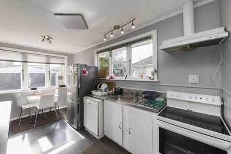 Photo of property in 34 Galway Avenue, Hokowhitu, Palmerston North, 4410