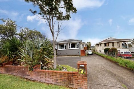 Photo of property in 1/818 East Coast Road, Oteha, Auckland, 0630